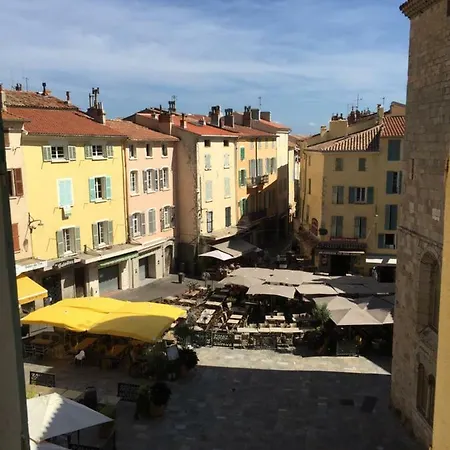 Apartamento Des Templiers